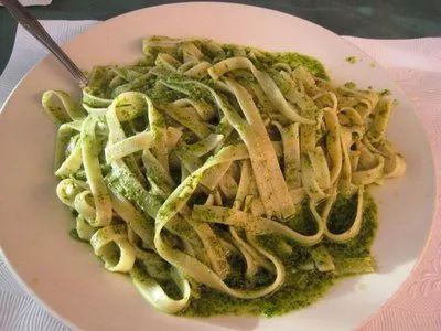 Garnelen-Pesto-Fettuccine