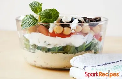 Schicht-Dip im griechischen Stil