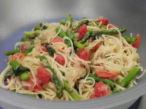 Frühlingsgemüse und Tomaten-Frühlingspasta (6)