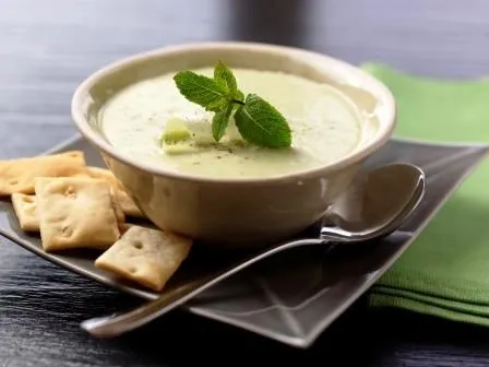 FLÜSSIGE PHASE - MINZ-LAUCH & ERBSENSUPPE