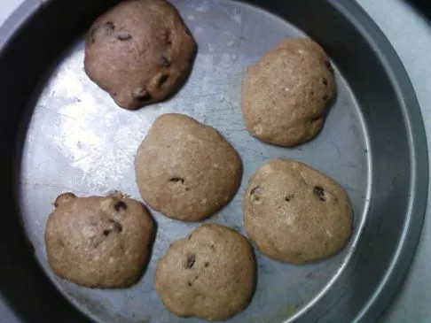 Vollkorn-Schokoladenstückchen-Kekse mit Apfelmus, Splenda und Proteinpulver