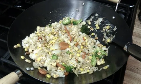 Scharfer veganer gebratener Reis (ohne Tofu)