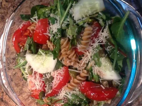 Sommerlicher Babygrün-Pasta-Salat