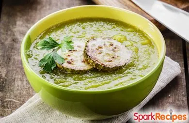 Würzige Zucchini-Suppe