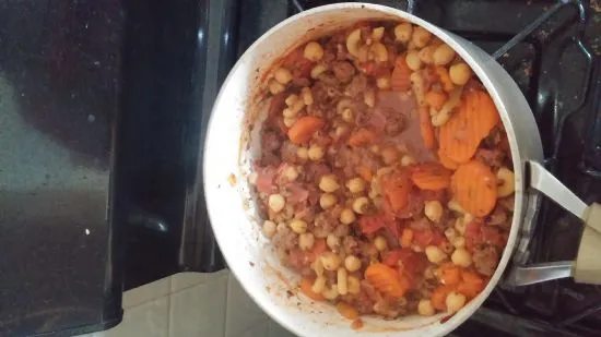 Gemüse-Rindfleisch-Minestrone