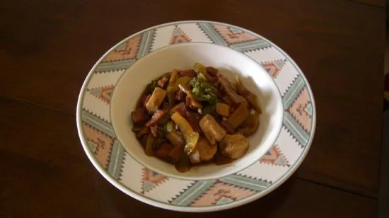 Hühnchen- und Schinken-Gericht