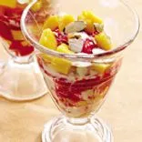 Himbeer-Mango-Sundae