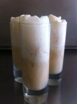 Leichte A&W Root Beer Float mit Bluebell hausgemachtem Vanilleeis