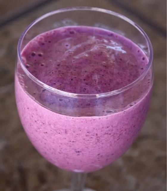 Erdbeer-Blaubeer-Smoothie
