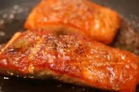 Süßer und würziger Lachs