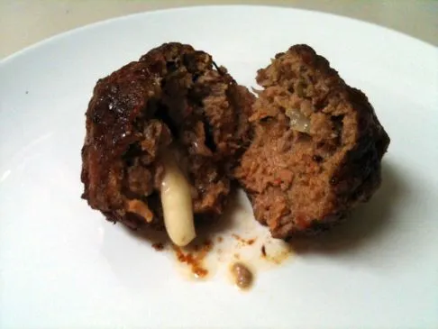 Bocconcini gefüllte Putenhackbällchen