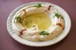 Leckerer Basilikum-Hummus