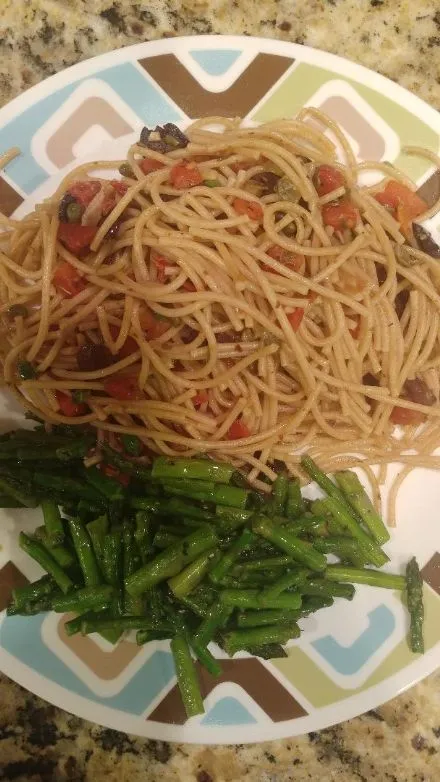 Vollkornspaghetti Puttanesca