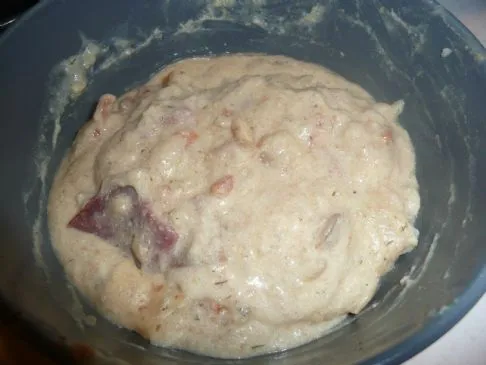 Langsam gekochte Dill-Kartoffelsuppe