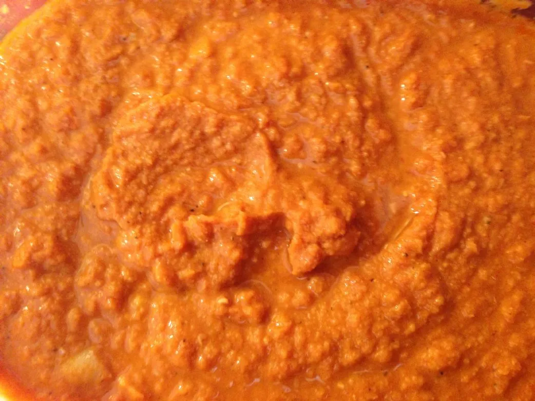 Einfaches Tomaten-Bohnen-Hummus (0,5 Tassen = 1 Portion)