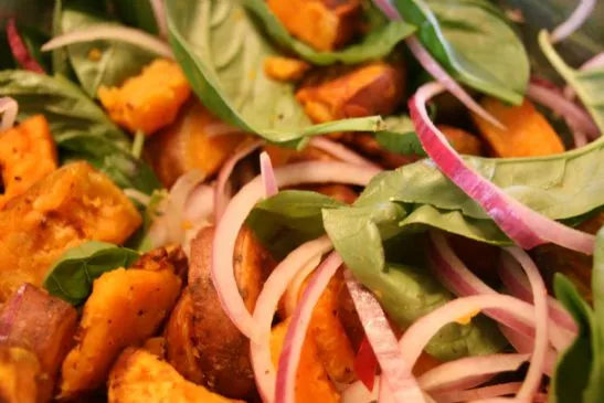 Gerösteter Süßkartoffelsalat