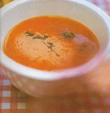 Geröstete Tomaten-Thymian-Crème-Fraîche-Suppe