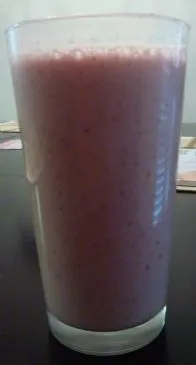 Sauberer Erdbeer/Bananen-Smoothie