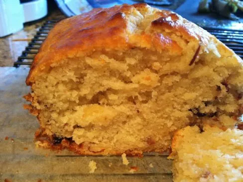 Schnelles Kirsch-Mandel-Brot