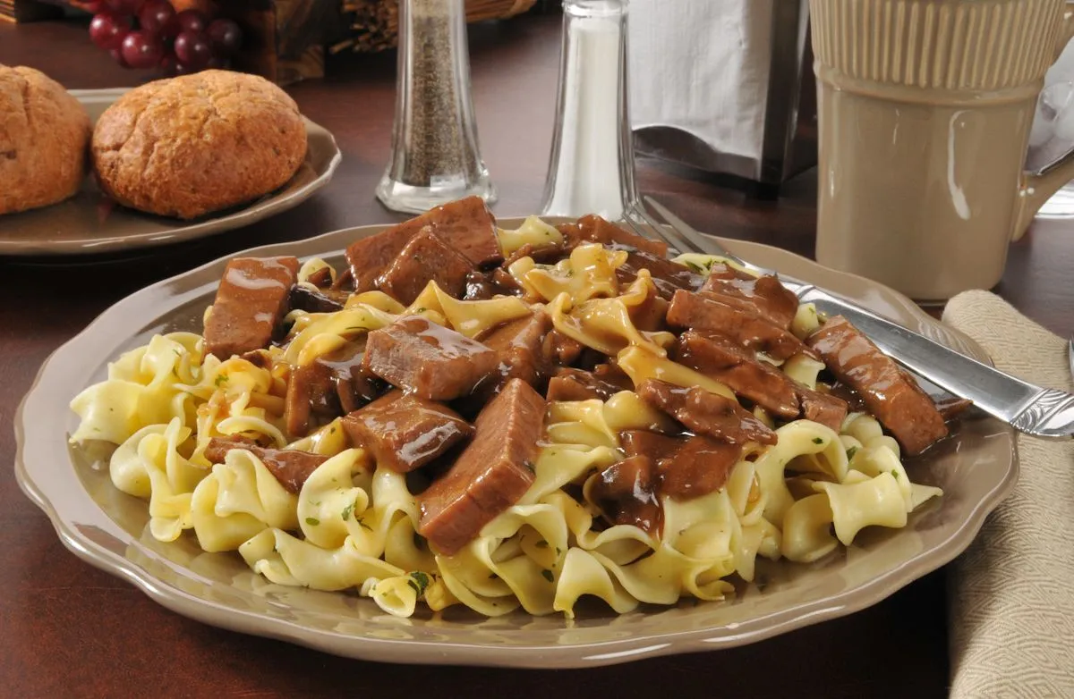 Rindfleisch und Nudeln