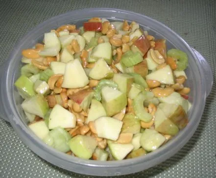 Apfel-Cashew-Salat