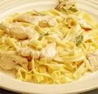 Hühnchen Alfredo mit Fettuccini-Nudeln
