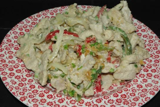 Thailändisches Schweinefleisch mit Erdnusssauce