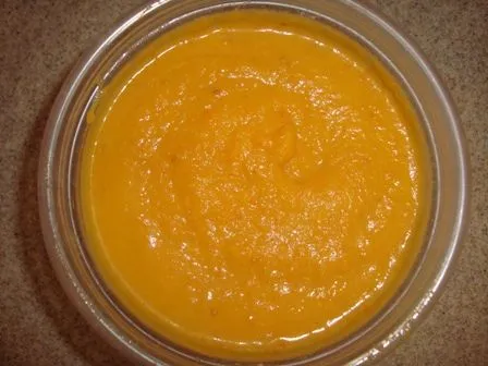Butternut-Kürbis-, Kürbis- & Karottensuppe