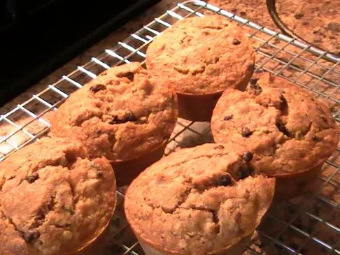 Schokoladen-Bananen-Nuss-Muffins