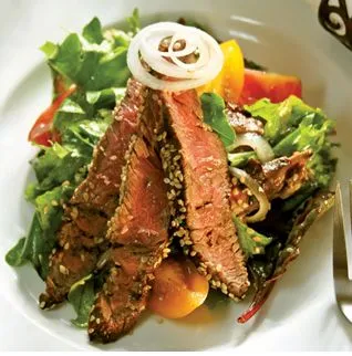 Asiatischer Steak-Salat