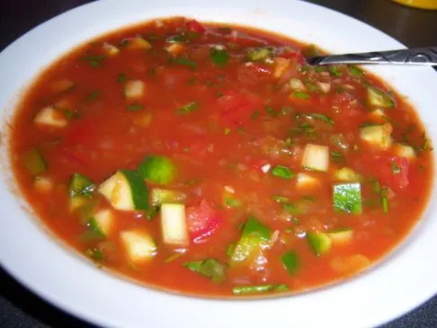 Mexikanisches Gazpacho (kalte Suppe)