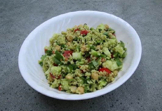Quinoa-Salat (mexikanische Version)