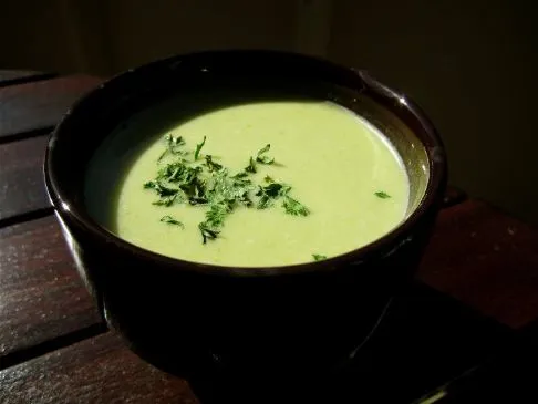 Cremige Spargel-Bacon-Suppe