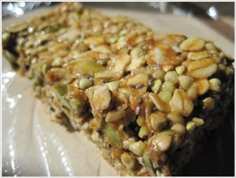 Buchweizen No-Bake Erdnussbutter-Riegel