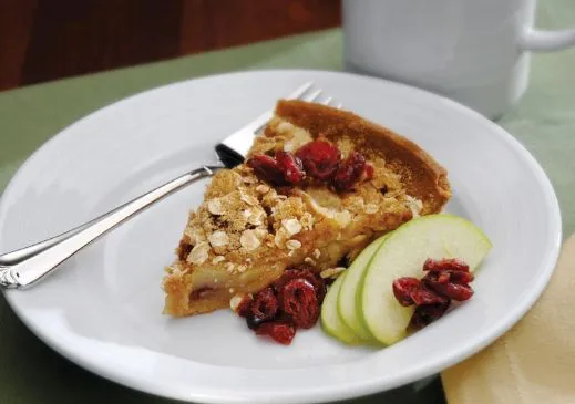Apfel-Cranberry-Krümeltorte