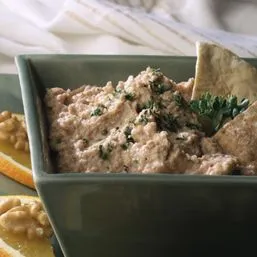 Gerösteter Walnuss-Hummus