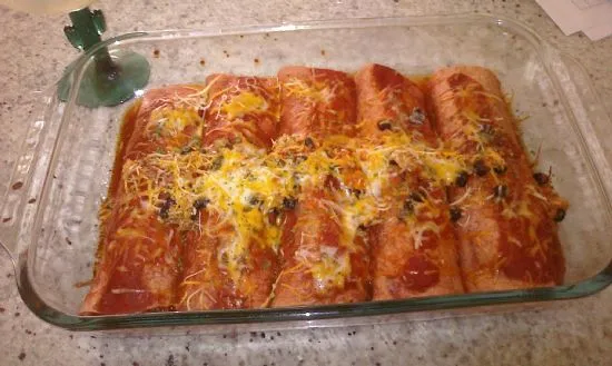 KP's Enchiladas mit Hähnchen und schwarzen Bohnen (mit Hüttenkäse)