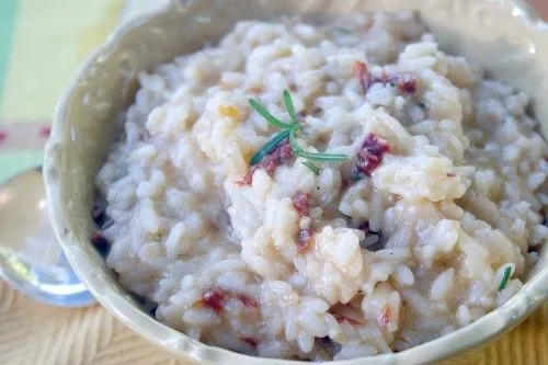 Risotto mit getrockneten, wilden Pilzen