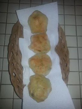 Rinder- und Kohl gefüllte Brötchen