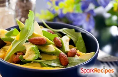 Mango-, Mandel- und Avocadosalat