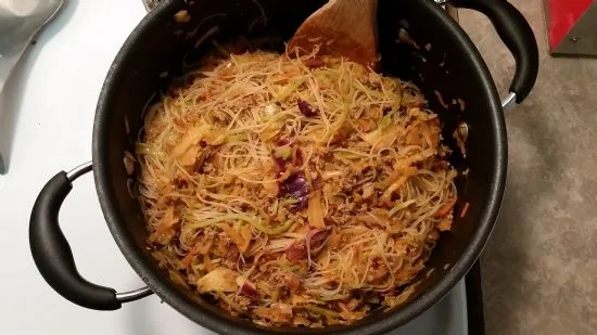 Dekonstruierte Eierrollen-Mahlzeit