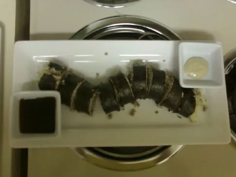 Leichte Vegetarische Nori-Rollen mit Nüssen