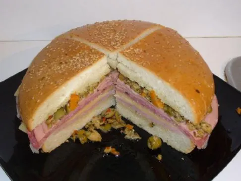 Muffaletta-Sandwich im New Orleans-Stil