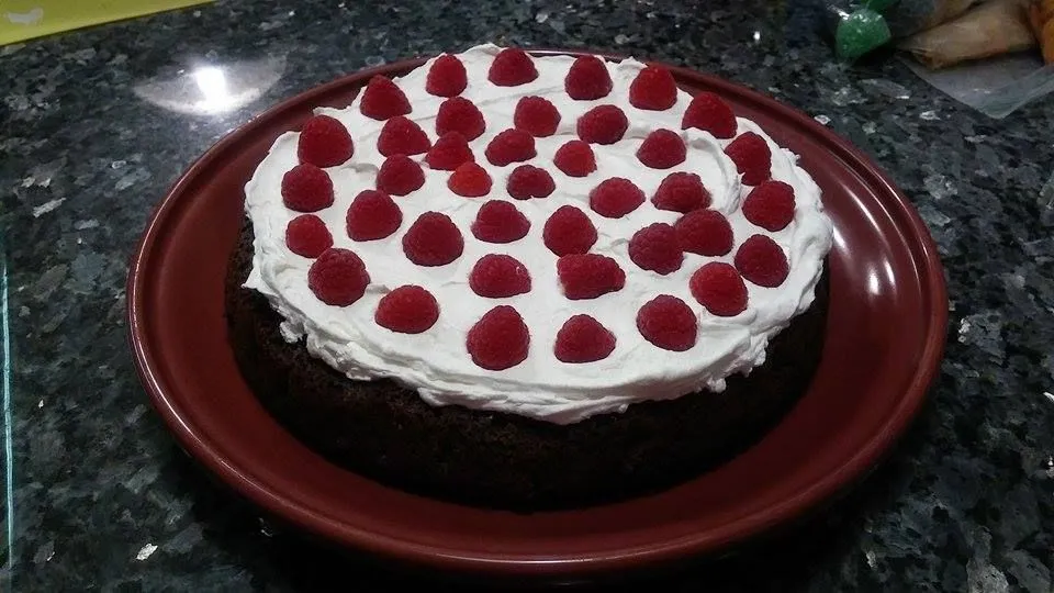 Schokoladenkuchen mit schwarzen Bohnen
