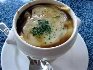 Fettfreie fantastische Zwiebelsuppe