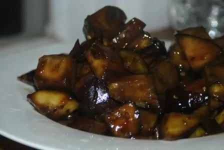 Farmer's Market: Chinesisch-Amerikanische Aubergine