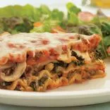 Wurst-Pilz-Spinat-Lasagne