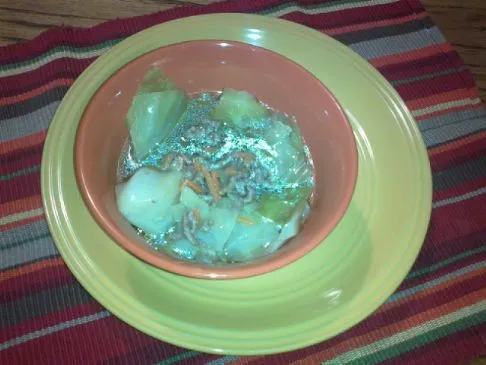 Low Carb Rindfleisch- und Kohlsuppe