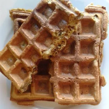 Protein-Bananen-Nuss-Waffeln