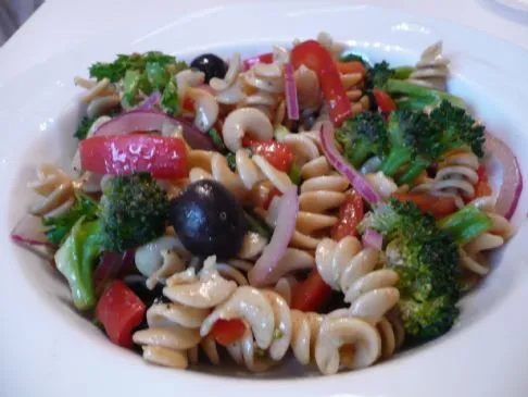 Pasta-Salat mit Gemüse